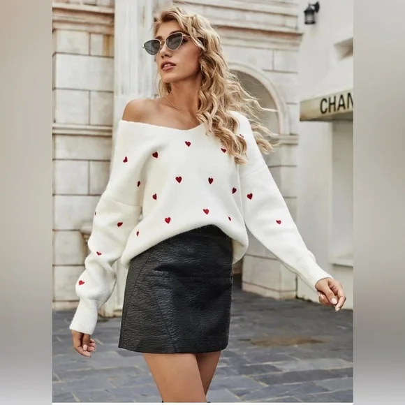 Pink Lily Cream V-Neck Embroidered Heart Fuzzy Soft Long Sleeve Sweater Size 2XL - Picture 6 of 13